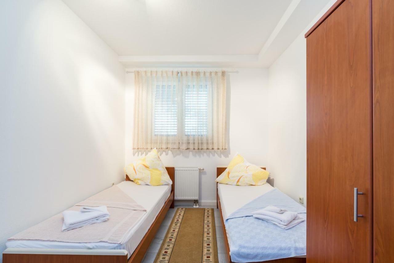Apartments Victoria Zadar Bagian luar foto